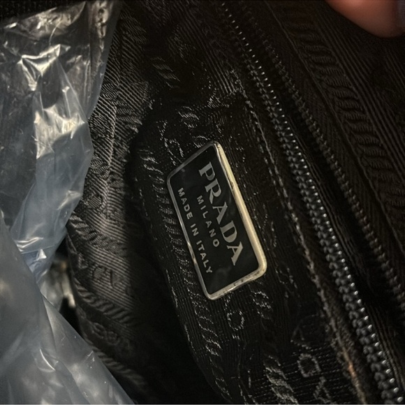 Prada black nylon large messenger crossbody purse - Picture 5 of 6